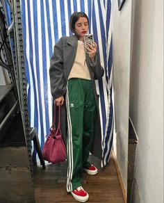 Adidas Pants Outfit, Track Pants Outfit, Thanksgiving Outfit Ideas, Perfect Thanksgiving, Joggers Outfit, Thanksgiving Celebration