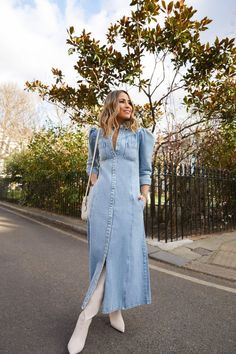 Style: Denim DressFabric: DenimLength: MidiNeckline: CollaredSleeve Length: Long Sleeve Denim Dress Outfit Winter, Denim Shirt Dress Outfit, Denim Western Dress, Midi Dress Outfit Summer, White Denim Dress, Shirt Dress Fall, Denim Dress Outfit, Long Denim Dress, Midi Dress Outfit