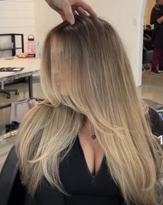 Dark Roots Blonde Hair Balayage, Balyage Long Hair, Balayage Straight Hair, Beige Blonde Hair, Blonde Hair With Roots, Balayage Long Hair, Beige Blond