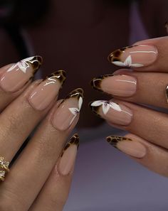 Short Fake Nails, October Nails, Fashion Things, Summery Nails, Classy Acrylic Nails, Almond Nails Designs, Nail Swag, Short Acrylic Nails Designs, Fire Nails