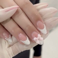 coquette nails acrylic gel Flower Pink Nails Acrylic, Winter Coquette Nails, Cute Nails With Bows, Coquette Bow Nails, Couqutte Nails, Coquette Nails Short, Uñas Coquette, Teen Nails, Coquette Nails