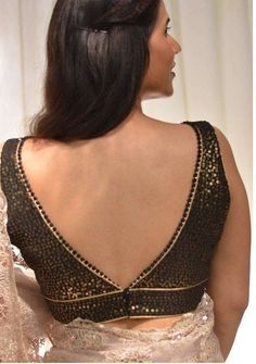 V Neck Blouse Designs, Black Velvet Blouse Design, Sleeveless Blouse Pattern, V Neckline Blouse, Lengha Blouse Designs, Brocade Blouse Designs, Neck Blouse Designs, Sleeveless Blouse Designs, Black Velvet Blouse