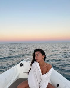 Insta inspo , boat , summer , sunset Listen Before I Go, Boat Summer, Lake Photoshoot, Summer Boats, Grp Port