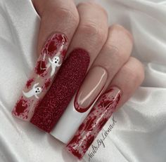 21 Blood Nail Art Designs for Halloween - ♡ July Blossom ♡ Easy Nail Polish Ideas, Blood Splatter Nails, Nail Polish Ideas Easy, Easy Nail Polish, Nail Polish Ideas