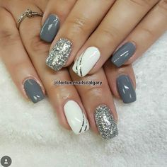 Gray Winter Nail Designs, Nails Short Gray, Winter Gray Nails, Blue Gray Nails Design, Grayish Blue Nails, Dark Grey Nail Ideas, Grey And Silver Nails, Short Gel Nails Winter, Gel Nails Winter