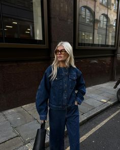 The Round Up: Collarless Denim Jackets Collarless Denim Jacket, Look Jean, Denim Jacket Outfit, Quoi Porter, Fall Denim, Cute Fall Outfits, Trendy Fall, Autumn Outfit, Outfit Inspo Fall