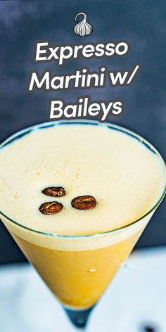 Need the the perfect ending to your meal or a treat to start your night? Try an espresso martini with Baileys! This espresso martini recipe with Baileys will give you a rich and creamy burst of energy. Strictly my opinion, but the Baileys Original Irish Cream is the key ingredient to this best espresso martini recipe. Via @umamiology Irish Espresso Martini, Home Made Baileys Recipes, Best Espresso Martini Recipe, Espresso Martini With Baileys, Best Espresso Martini, Baileys Recipes Drinks, Baileys Original Irish Cream, Frozen Drink Recipes, Baileys Original