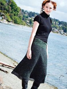 Knit Skirt Pattern Free, Knit Skirt Pattern, Skirt Pattern Free, Crochet Skirts, Art Socks, Yarn Store, Knitting Machine, Hand Art, Sock Yarn