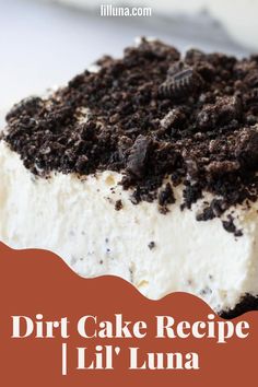 image Recipe: This deliciously addicting Oreo dirt cake recipe preps in minutes for a cool, creamy, family-favorite treat. It's perfect for Oreo lovers! Cream Cheese And Cool Whip, Dirt Cake Recipe, Oreo Dirt Cake, Dirt Cake Recipes, Oreo Dirt, Dirt Cake, Cake Layers, Best Dinner Recipes, Cake With Cream Cheese