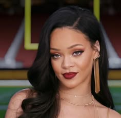 Rihanna Makeup Looks, Rihanna Quotes, Rihanna Makeup, Show Makeup, Rihanna Photos, Rihanna Riri