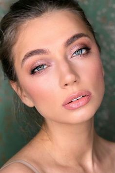 Natural Makeup Looks, Signature Look, Beauty Make Up, Bridal Makeup, Group Chat, Natural Makeup, Makeup Looks, Hair Makeup, Makeup