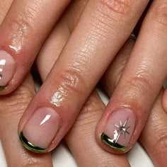 Chrome Star Nails Short, March Short Nails Ideas, Simple Nail Gel Designs, Green Halloween Nails Short, Nail Art On Natural Nails Short, Whimsical Nails Short, Green Nails With Stars, Cool Nails Short, Nail Inspiration Short Nails