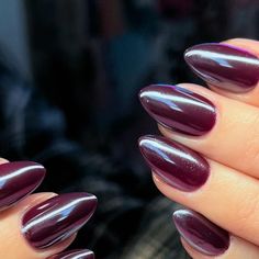 Dark Nails With Chrome Powder, Gel Manicure Short Nails Chrome, Mocha Cherry Nails Chrome, Mocha Cherry Chrome Nails, Dark Color Chrome Nails, Chrome Plum Nails, Black Purple Nails Ideas, Chrome Cherry Mocha Nails, Almond Gel Nails Ideas Fall