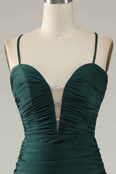 Dark Emerald Green Dress, Emerald Green Prom Dress Long, Green Long Prom Dress, Green Prom Dress Long, Emerald Green Prom Dress, Prom Dresses Sparkly, Red Prom Dress Long, Semi Dresses, School Dance Dresses