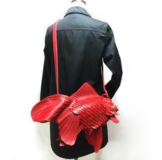 golden-fish-bag-atelier-iwakiri-16 Fish Bag, Fish In A Bag, Handcrafted Bags, Red Fish, Goldfish, Dandy, Beautiful Bags, Handmade Bags, Hobo Bag