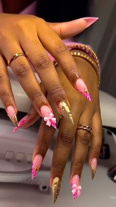 Junk Stiletto Nails, Acrylic Toe Nails, Pointy Nails, Long Acrylic Nail Designs, Diy Acrylic Nails, Edgy Nails, Girly Acrylic Nails, Short Square Acrylic Nails