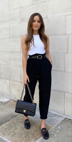 Outfit Minimalista, Look Office, Stylish Work Attire, Wardrobe Tips, Outfits Chic