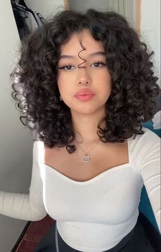 curly hairstyles Collarbone Curly Haircuts, Curly Hair Bob Round Face, Short Curly Bob With Bangs Round Faces, Short Curly Hair On Round Faces, 3a3b Curly Hair Short, Round Shape Curly Haircut, Oval Curly Haircuts, Curly Haircuts 2c, 90s Short Curly Hair