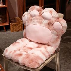 a chair that has some kind of animal on it