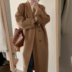 Brown Loose Long Winter Coat (Beautiful) Plain Coats, Long Black Coat, Winter Shawl, Middle Age Fashion, Long Winter Coats, Spring Coat, Elegant Ladies, Long Winter, Woolen Coat