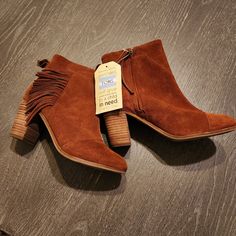 New With Tags!! Toms Shoes, Suede Boots, Shoes Heels Boots, Shoes Women Heels, Heeled Boots, Shoes Heels, Size 7, Women Shoes, Boots