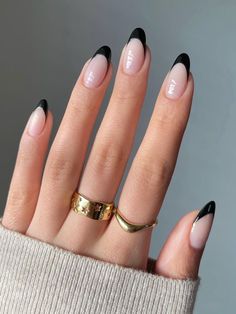 black french tip nails Black And White Nail, Black French Tip, Press Nails, Nails Kit, Nails Gold, Nails Press, Short Almond, Finger Nails