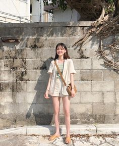 Sea Outfit Summer Korean, Earth Tone Outfits Korean, Earth Tone Summer Outfits, Korean Autumn Outfit, Earth Tone Fashion, Earth Tone Outfits, Earth Tones Fashion, Bali Tour, Simple Casual Outfits