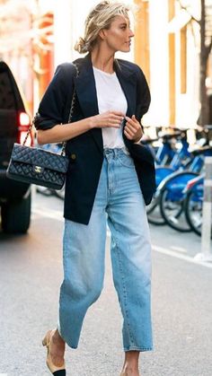 Moda Denim, Style Casual Chic, Denim On Denim, Outfit Jeans, Business Outfit, Street Style Inspiration, Oversized Blazer