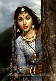 Indian Classical Dancer, Indian Classical Dance, Bollywood Pictures, Retro Bollywood, Bollywood Cinema, Vintage India, Indian Photoshoot, Indian Woman, Indian Film