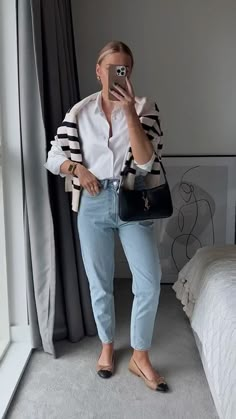 Mom Jeans Outfit, Bag Chanel, Office Outfits Women, Old Money Outfits, Elegante Casual, Looks Street Style