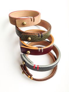 Leather bracelets MAUQ. For men Leather Jewelry Making, Leather Working Patterns, Diy Leather Projects, Diy Slippers, Leather Bracelets Women, Leather Craft Projects, Leather Bag Pattern, Handmade Leather Bracelets, Mens Leather Bracelet