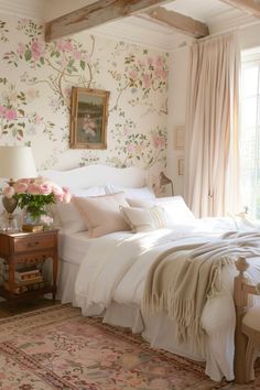 Farmhouse Bed Frame, Rustic Bedroom Ideas, Farmhouse Style Bedding, Cozy Sleep, Bedroom Oasis, Rustic Aesthetic, Rustic Room, Casa Vintage, Relaxing Bedroom