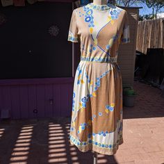 Amazing Vintage 60's Paganne Print Dress By Gene Berk. Silky Synthetic Fabric With A Floral Pattern, Subtle Colors With A Pop Of Eye-Catching Blue And Yellow. It Also Has The Signed Paganne Logo In Different Places On The Fabric. A Rare Find. I Can't See A Size On The Label As It Is Faded But I Wear Small To Medium And It Fits Perfectly. Zipper At The Back Pit To Pit 22" Shoulder To Hem 40" Sleeve 8.5" Blue And Yellow, Synthetic Fabric, Fall Fashion, The Label, Vintage Dresses, Print Dress, Vintage Ladies, Floral Pattern, Colorful Dresses