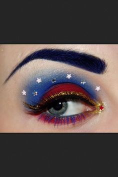 Top 8 des maquillages des yeux inspirés par des super-héros, pour pécho au… Superhero Makeup, Wonder Woman Makeup, Baby Avengers, Halloween Makeup Diy, Shadow Makeup, White Shadow, Wonder Woman Costume, Beautiful Eye Makeup