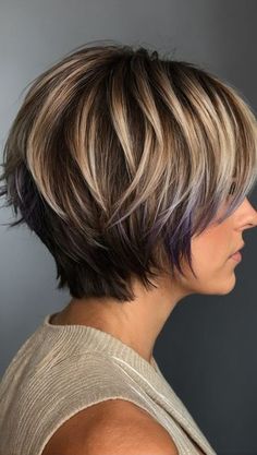 Graduated Bangs, Wise Wizard, Style Ankara, Bobbed Hairstyles With Fringe, Short Hair Inspiration, Choppy Bob Hairstyles For Fine Hair, Jack Martin, Trendy Short Hairstyles, Ankara Short