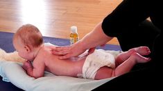 Newborn Massage, Massage Bebe, Empowering Parents, Baby Songs, 3 Month Baby, Face Massage