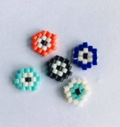 Beaded Hexagon, Delica Bead Patterns, Miyuki Brick Stitch, Beaded Studs, Tiny Designs, Beard Jewelry, Weaving Beads, Bead Templates, Pony Bead Crafts