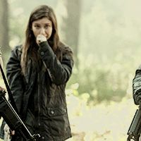 Carl And Enid, Katelyn Nacon, Twd Cast, Chandler Riggs, Carl Grimes, Random Pictures, Walking Dead, The Walking Dead, Jon Snow