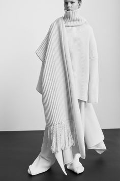 Joseph Fashion, Black And White Outfit, Knitwear Style, Women Sweaters Winter, Vogue Australia