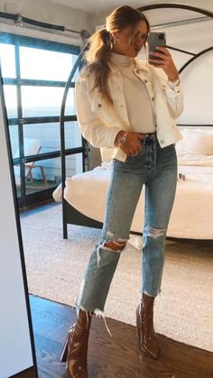 Going Out Outfit Ideas, Outfit Ideas 2023, Looks Jeans, Going Out Outfit, Mode Zara, Nashville Outfits, Pastel Outfit, Ranveer Singh, Mode Inspo