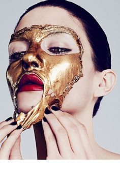 Double Menton, Beauty Technology, Gold Mask, Beauty Make-up, Peel Off Mask, Chemical Peel, Beauty School, Beauty Editorial, Harper's Bazaar