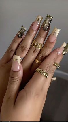 Arabian Nails Design, Baddie Acrylic Nails Designs, Nails Only, White Nail, Acrylic Nails Coffin Short