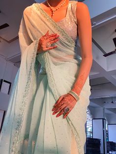 Graduation Saree, Farewell Dress, Farewell Sarees, Simple Saree Designs, Dress Fabrics, Fancy Sarees Party Wear, Traditional Indian Dress, Desi Fashion Casual, Casual Indian Fashion