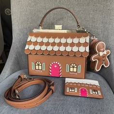 Kate Spade Gingerbread House Crossbody & cardcase&Key Chain set Kate Spade Leather Bag, Kate Spade Gingerbread, Shaped Purses, Gingerbread Cards, Bday List, Bread Bag, Laptop Bag For Women, Hardware Logo