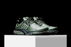 Following a sneak peek at one of the pairs earlier this month, Nike has released its full winter-ready collection of the Air Presto Utility Low. Nike Presto, Air Presto, Nike Air Presto, Nike Fashion, Best Sneakers, New Nike, Shoe Game, Sneaker Head, Sneak Peek