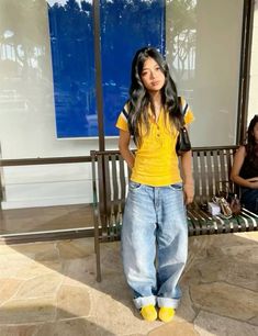 Colored Converse Outfit, Decade Day Outfits For School, Camp Flog Gnaw Outfits, Timbs Outfits Women, Timbs Outfits, Coordinating Outfits, Baggy Clothes, Casual Day Outfits