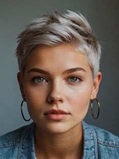 Summer Pixie Hairstyles, Short Wolf Haircut, Pixie Haircut Ideas, Chin Length Haircuts, Shaved Hair Cuts, Wolf Haircut, Funky Short Hair, Hair Adviser