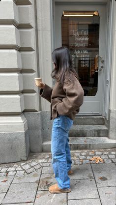 Winter Outfits Aesthetic, Current Styles, Stockholm Fashion, Fall Fits, Dark Blue Jeans, Winter Fits, Mode Inspo, Fall 2023