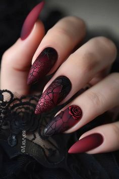 Red Black Matte Nails, Dark Red Gel Nails Design, Nails Design Dark Colors, Dark Festive Nails, Wedding Nails Autumn, Matte Black And Red Nails, Nails Red And Black Design, Goth Red Nails, Bordeaux Nails Design