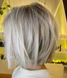 Grey Choppy Bob, Short Haircut For Thinning Hair, Bob Lob Haircut, Messy Bobs, Messy Bob, Messy Bob Hairstyles, Icy Blonde Hair, Blonde Bob Hairstyles, Shaggy Bob